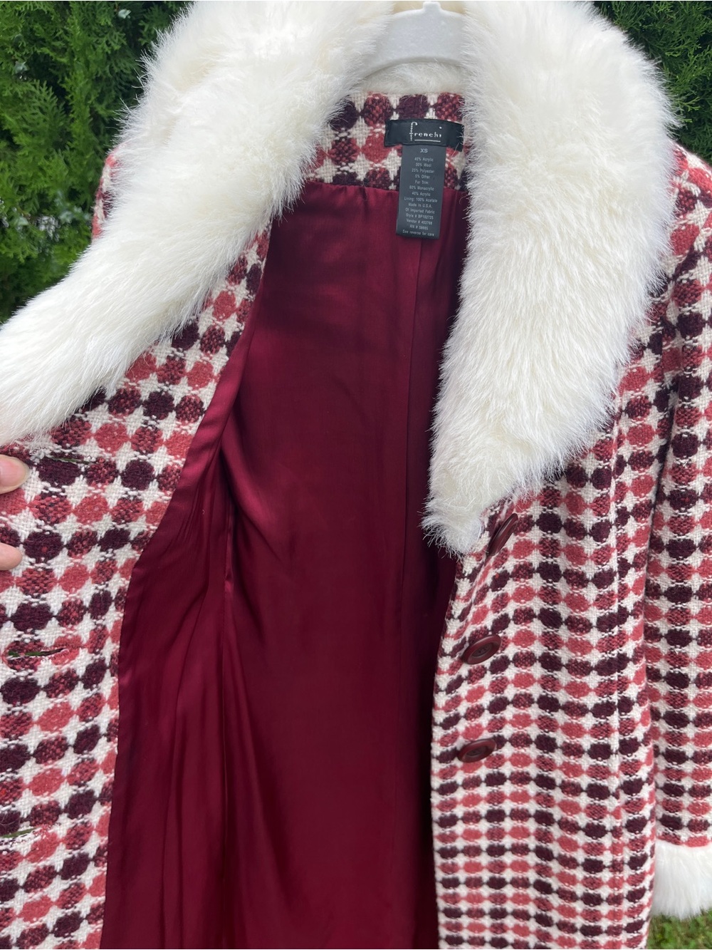 Vintage (‘05) Frenchi Burgundy & White Faux-Fur Trim Circle Pattern Coat! - Picture 4 of 12